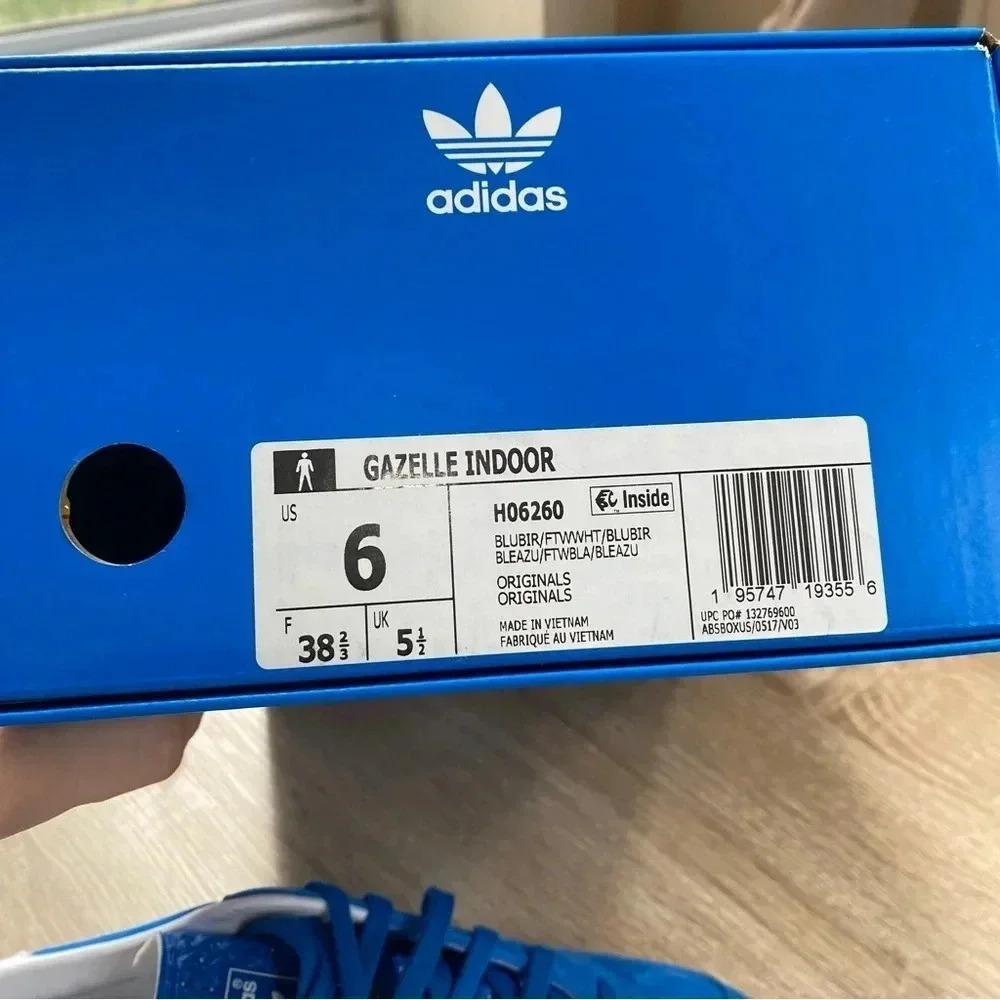 New Adidas Indoor Gazelle Sneakers Cobalt Blue White Gum Womens 7 - Picture 4 of 13